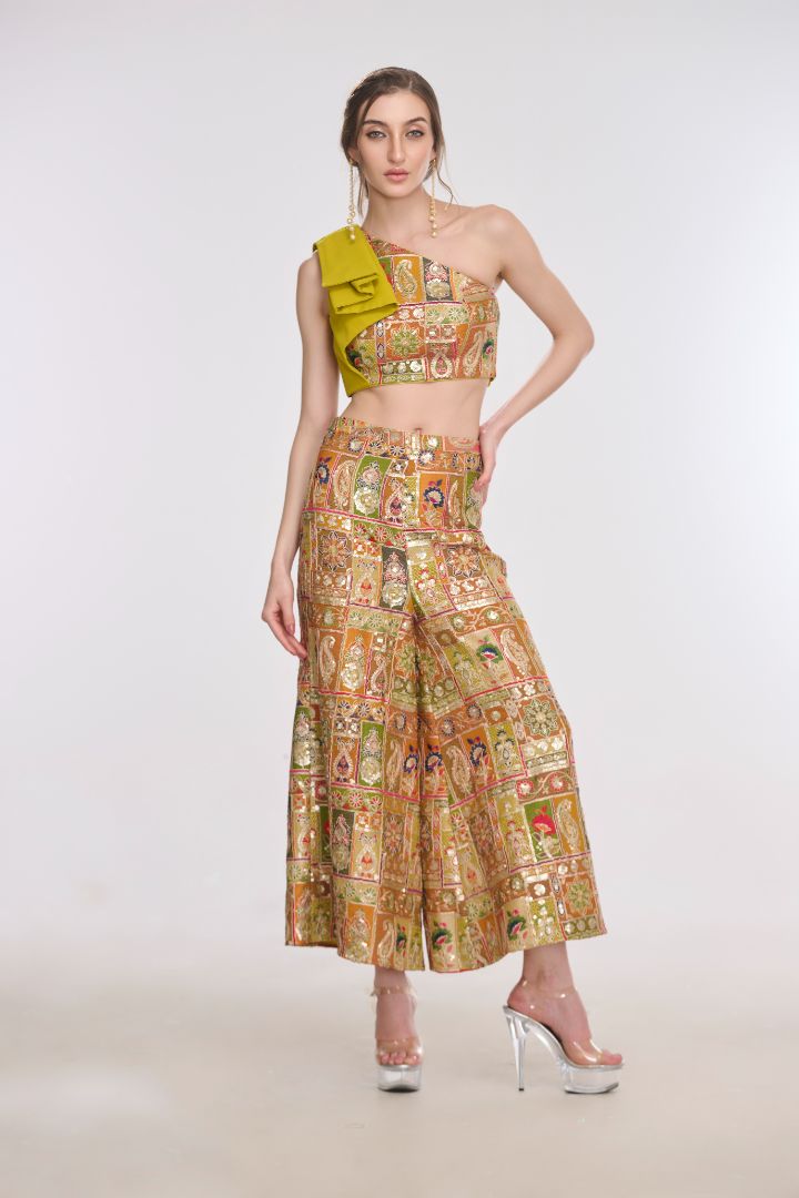 Thalia one-shoulder embroidered Flared Pants by LabelN
